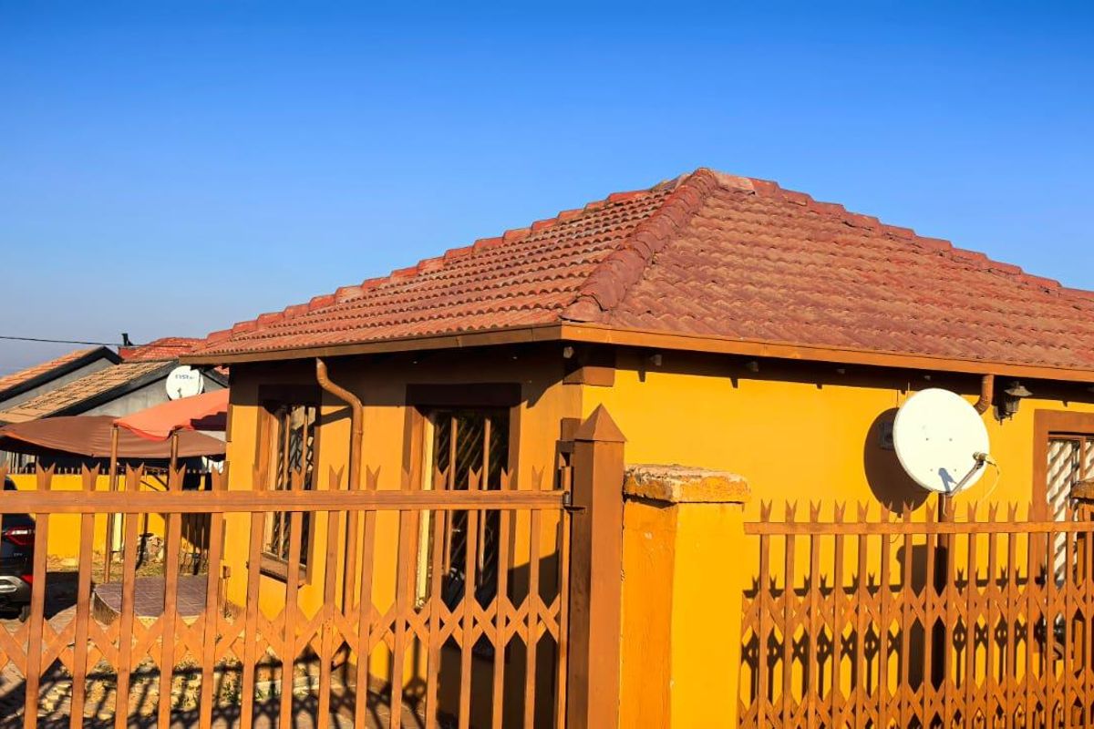 2 bedrooms house for sale in Soshanguve UU - Photo 2