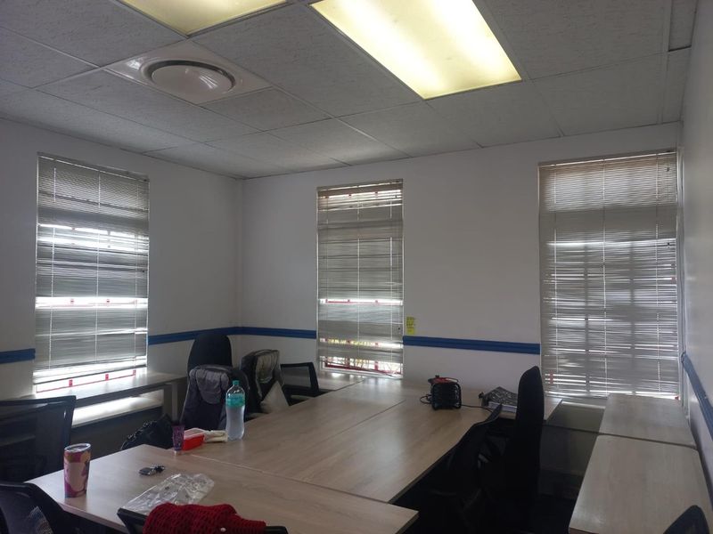 Luxury & Upmarket - Photo 5