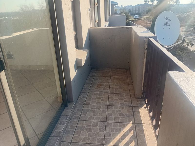 A SPACIOUS APARTMENT - Photo 8