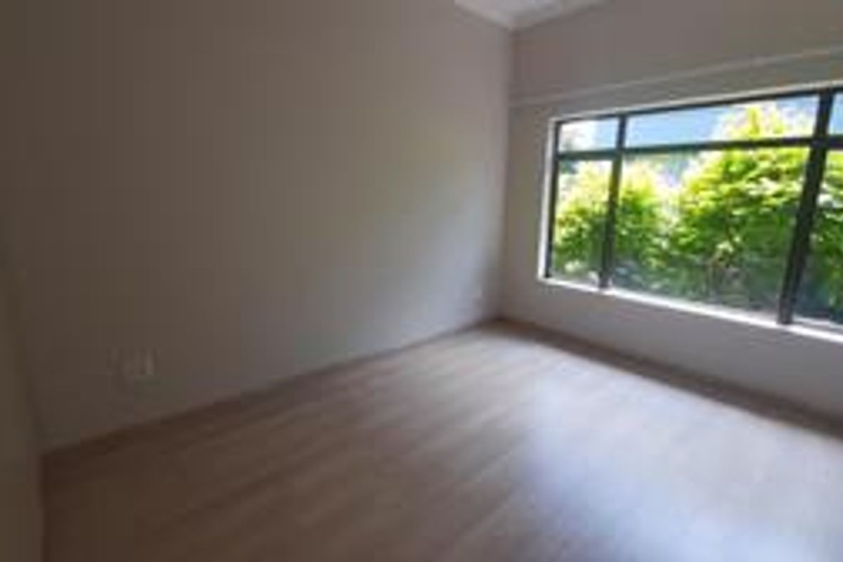 Modern Home with a Flatlet For Sale in Palm Lakes Estate - Photo 4