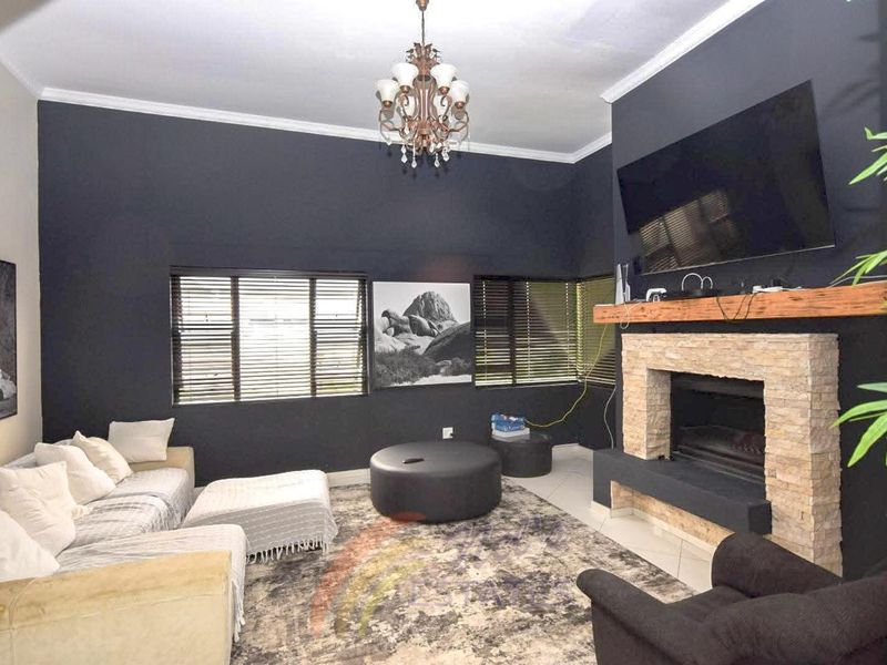 Modern Home For Sale in Extension 15, Swakopmund - Photo 7