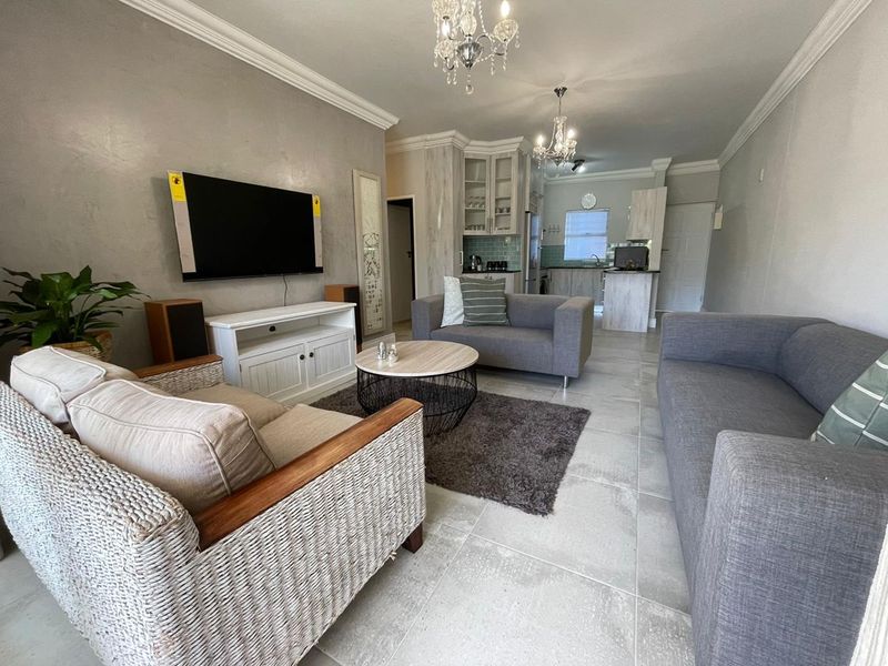 Beautiful Apartment - Photo 4