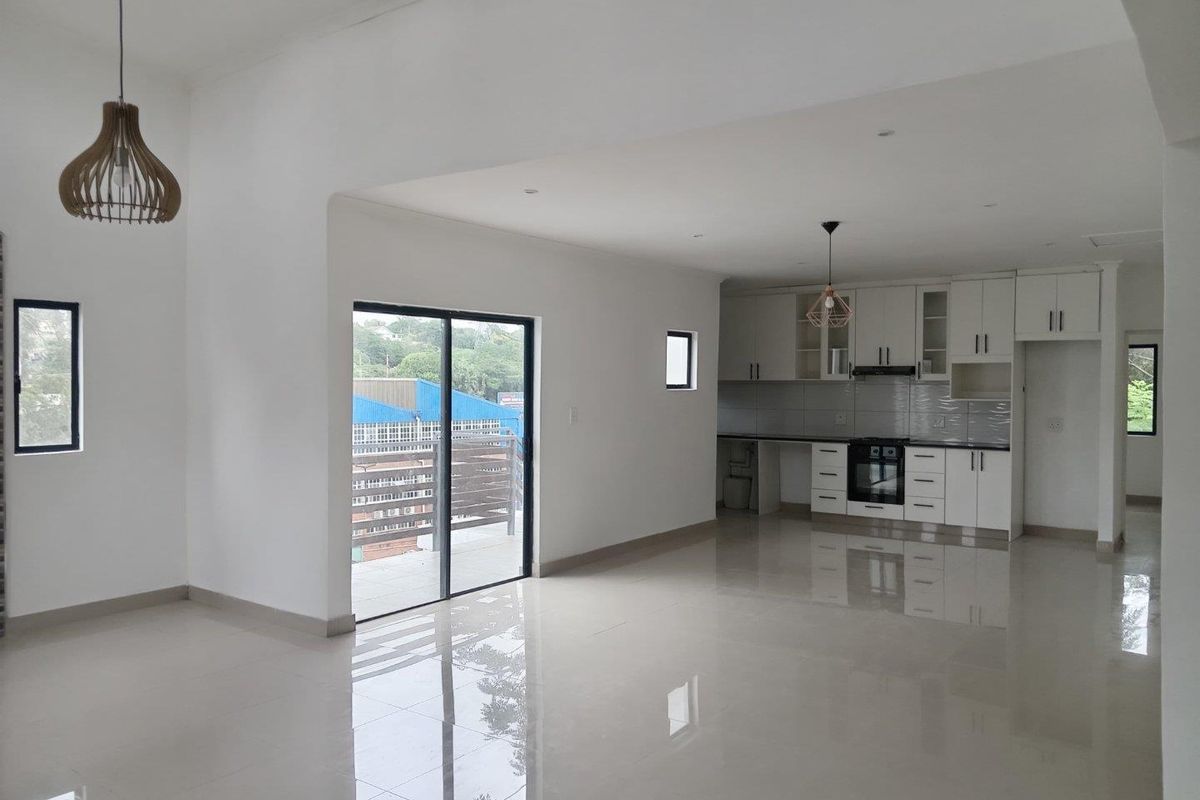 "Limited Opportunity: Luxury Sectional Title in Sarnia!" No Transfer Duty! - Photo 5