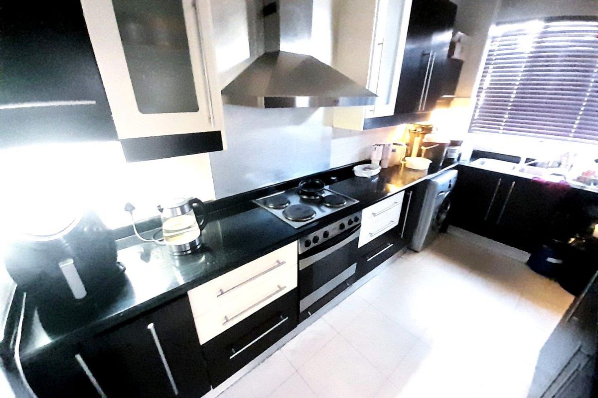 Phenomenal investment opportunity in Illovo Sandton - Photo 4