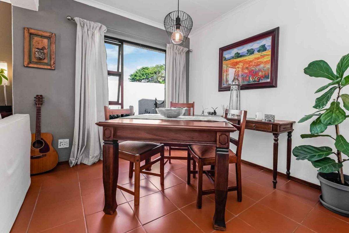 SUNNY SIMPLEX HOME IN POPULAR COMPLEX CENTRALLY LOCATED IN LONEHILL - Photo 4