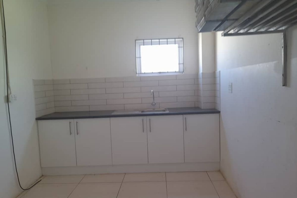 Bussiness premises & flat - Narraville - Photo 2