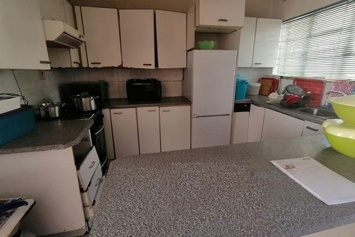 Ideal for first time buyers, young couples and/or a small family. - Photo 4