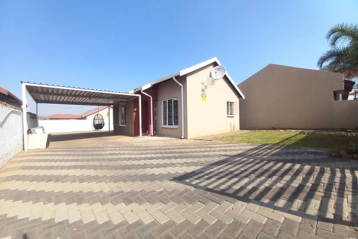 Two bedroom house for sale - Photo 5