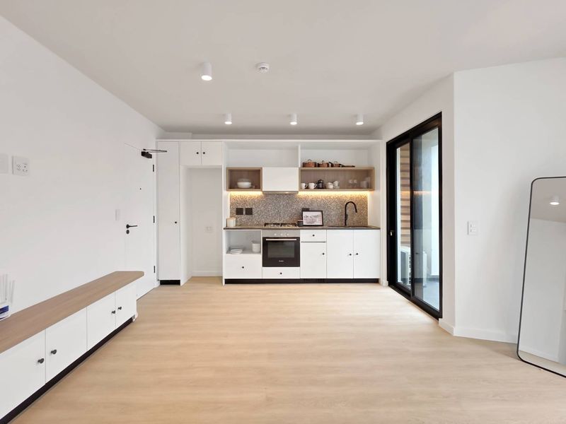 1 Bedroom Apartment in Ten on V - Photo 6