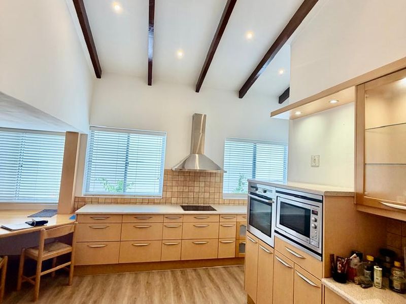 ✨🏡 JUST LISTED ULTRA-LUXURY LIVING IN WINDHOEK 🏡✨ VERY EXCLUSIVE - Photo 7