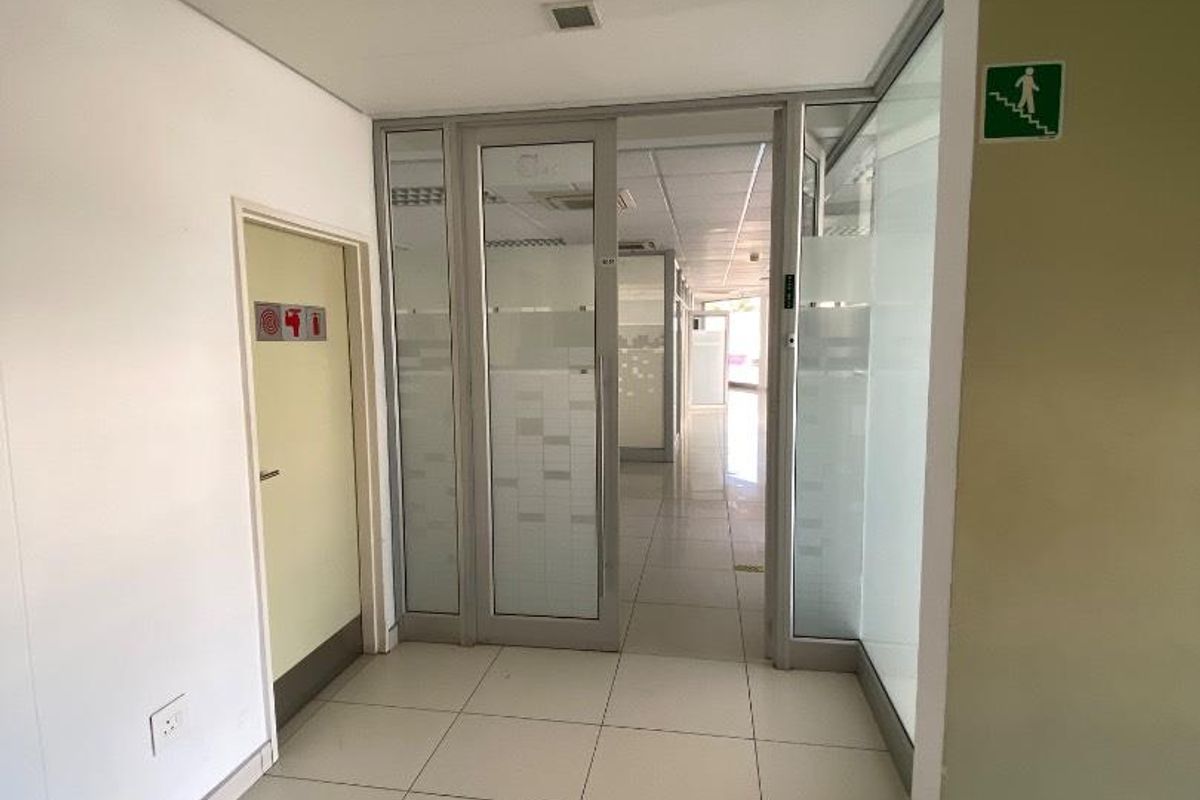 OFFICE SPACE TO LET IN AUSSPANPLATZ - Photo 5