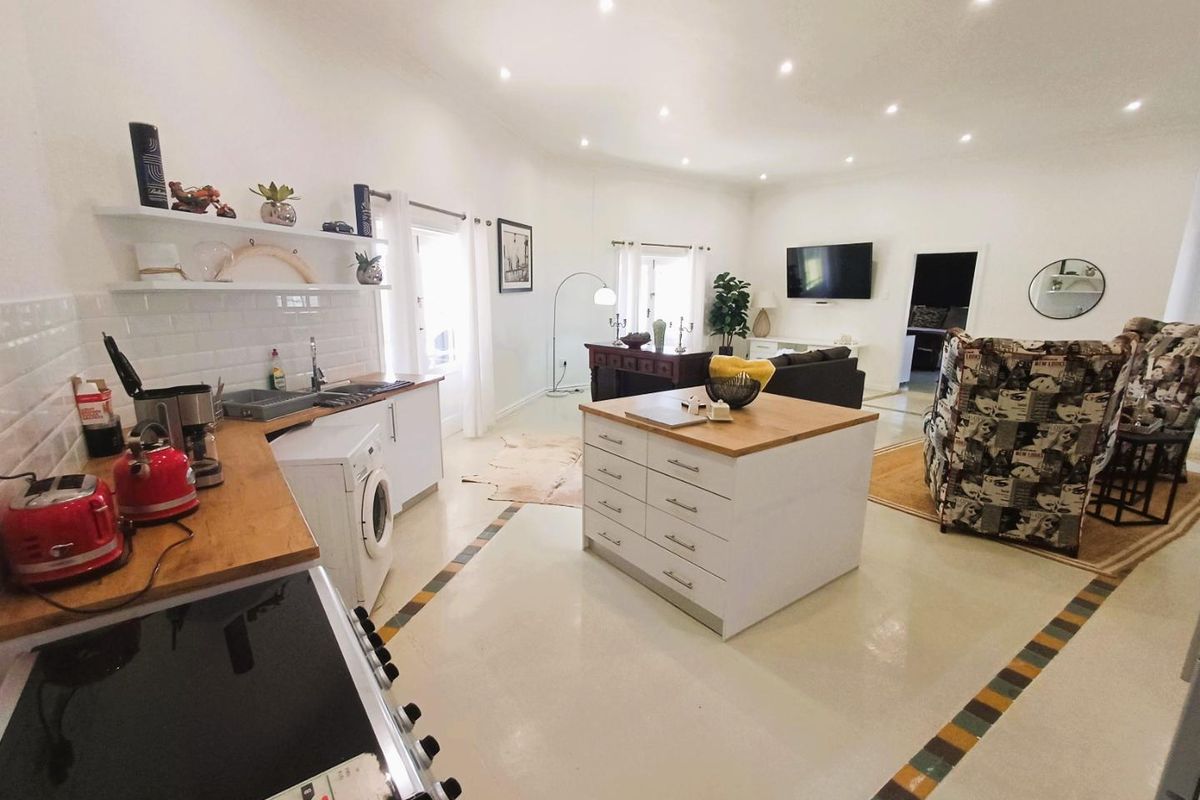 FOR RENT  |  ASSAGAY  |  Queensbridge Estate  |  1 Bedroom Furnished Cottage - Photo 4