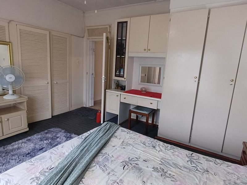 House huge potential - Photo 5