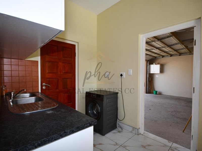 Exceptional Dual-Dwelling Opportunity in Swakopmund Hage Heights - Photo 10