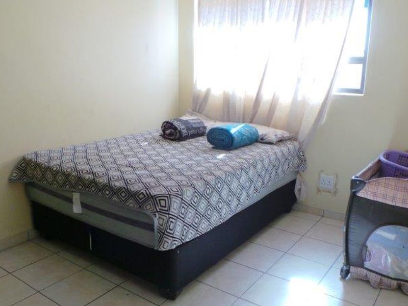 Duplex house with a Flat - Photo 10