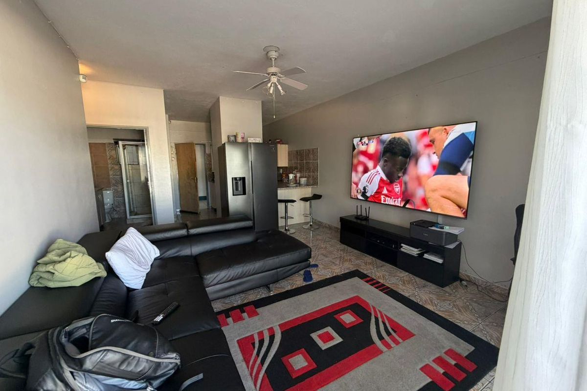 2 BEDROOM APARTMENT FOR SALE -HOCHLAND PARK - Photo 4