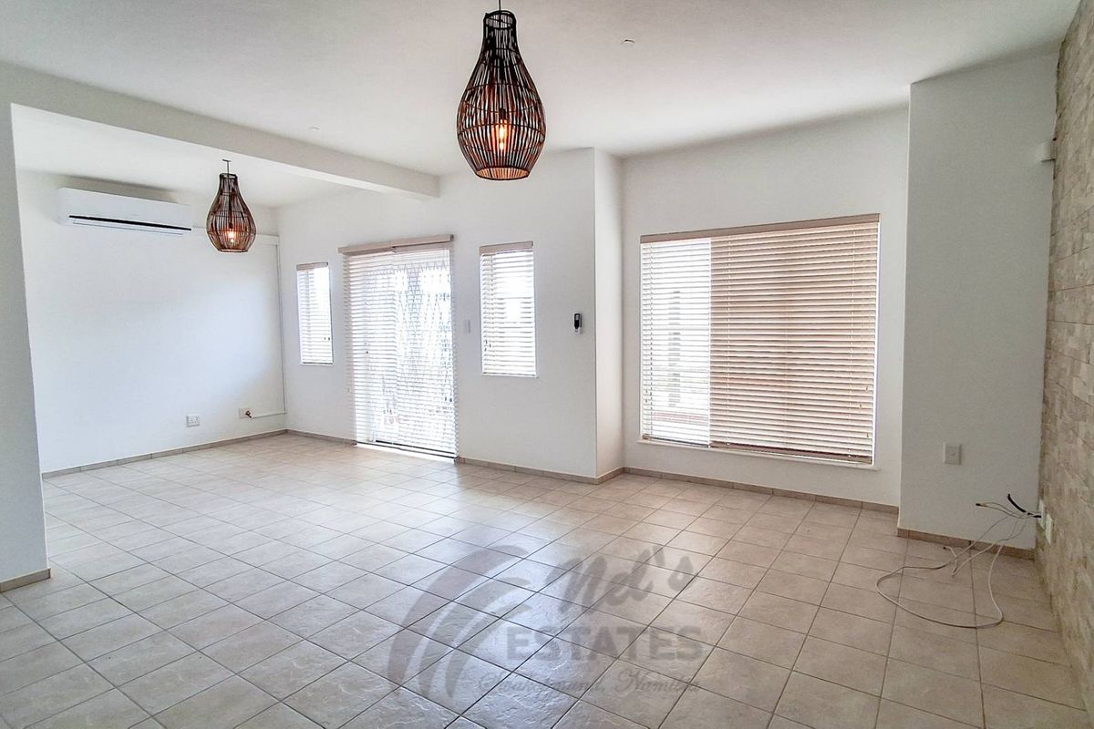 Modern Townhouse For Sale in Vogelstrand, Swakopmund - Photo 4