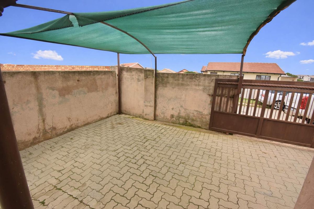 Beautiful Home in QUANTUM - Photo 3