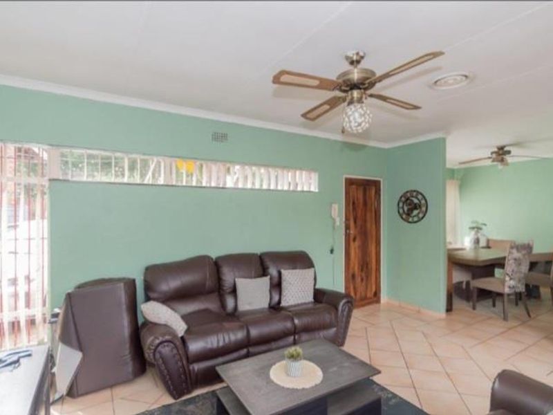 BEAUTIFUL HOME FOR SALE - Photo 4