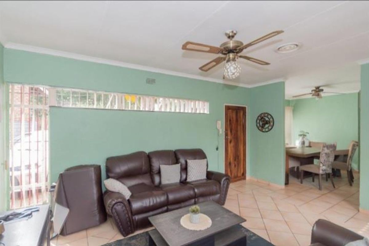 BEAUTIFUL HOME FOR SALE - Photo 4