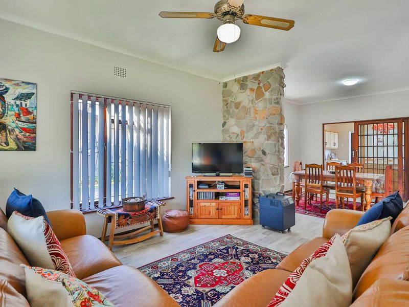 Beautifully Renovated 3-Bed Home with Flatlet in Heart of Hartenbos - Photo 3
