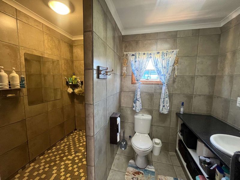 Low-Cost Country Living Just Outside Upington - Photo 4