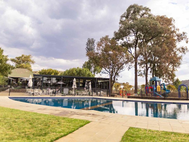 Shape Your Future in a 492m2 Oasis of Luxury and Style! - Photo 10