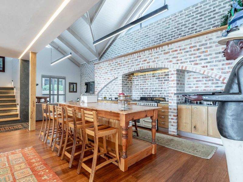 Secure and Luxurious Coastal Living - Photo 9