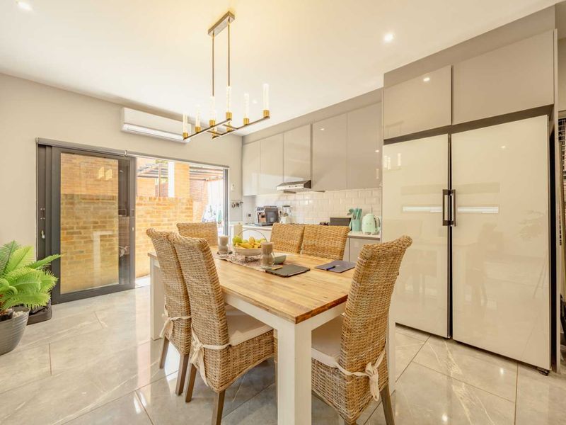 MODERN, SECURE & STYLISH LIVING – THE PERFECT LOCK-UP-AND-GO HOME** - Photo 10