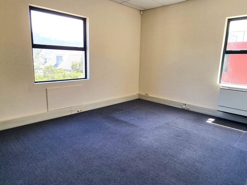 First Floor Offices in Tokai - Photo 9