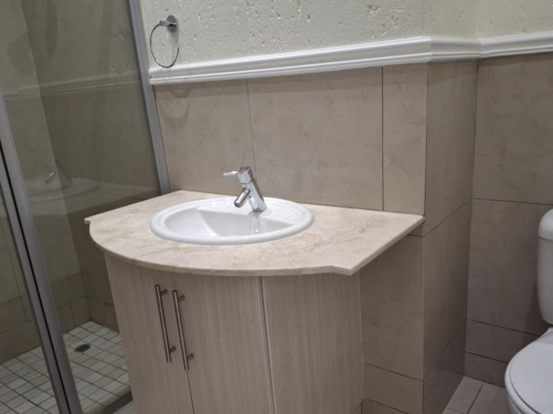 A GORGEOUS UNFURNISHED TWO BEDROOM DUPLEX - Photo 9