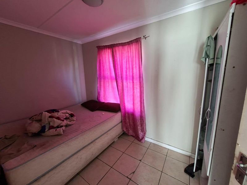 Secure 2-Bedroom Apartment in a Popular Bellville Security Complex - Photo 10