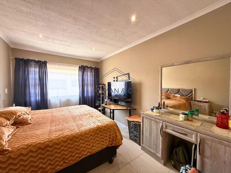 Modern 3-bedroom townhouse in town center - Photo 7