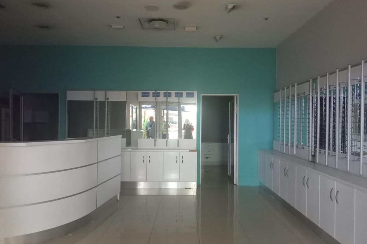 Prime Retail space to let - Photo 5