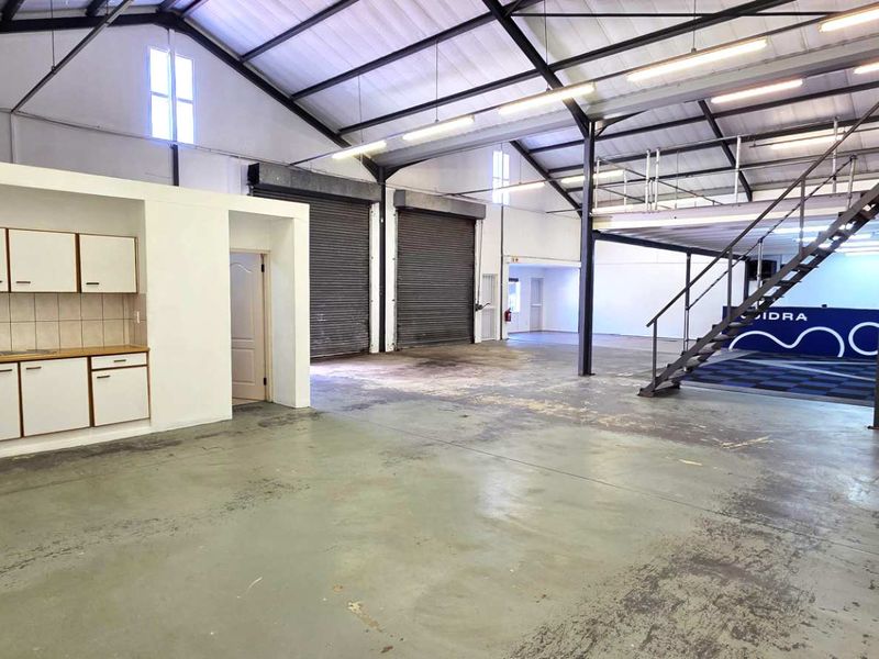 Double Volume Warehouse in Popular Business Park - Photo 6