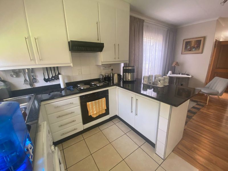 Looking for Estate Living? - Photo 7