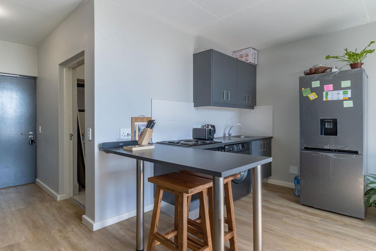 Stylish Studio Retreat Near City – Perfect for Buyers, Investors - Photo 4