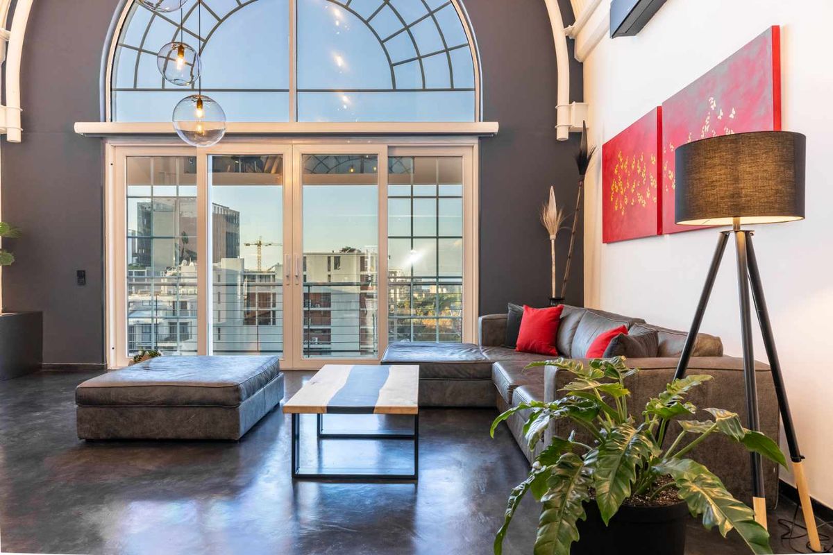 Penthouse in Art Deco building in the heart of Cape Town - AirBnB permitted - Photo 2