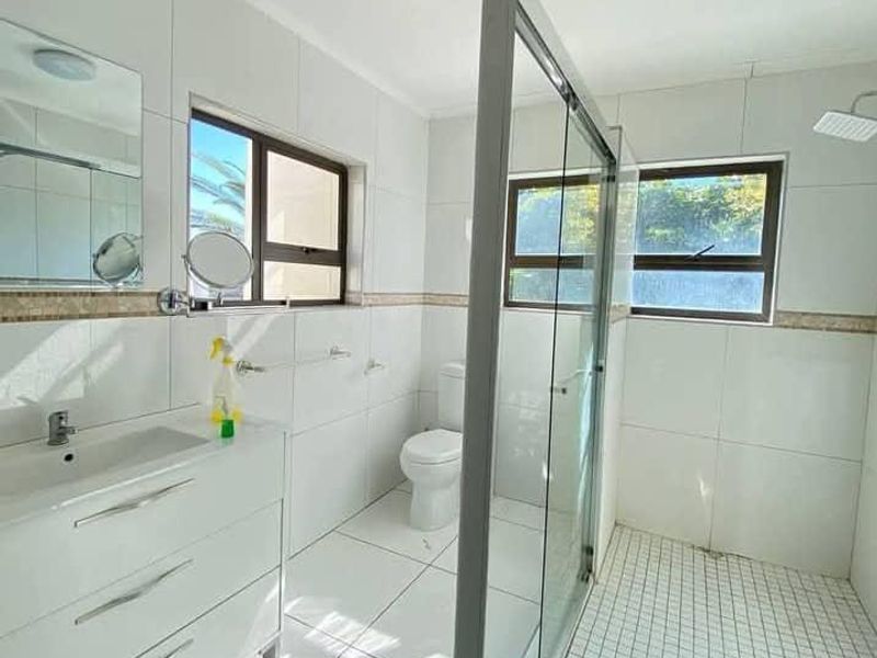 5 BEDROOM HOUSE FOR SALE – HOCHLAND PARK (TAUBEN GLEN STREET) - Photo 2
