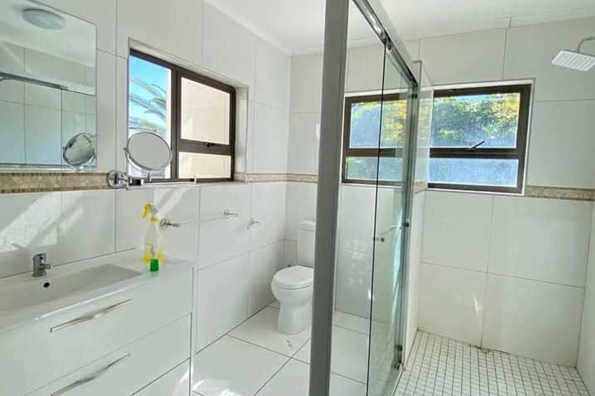 5 BEDROOM HOUSE FOR SALE – HOCHLAND PARK (TAUBEN GLEN STREET) - Photo 2