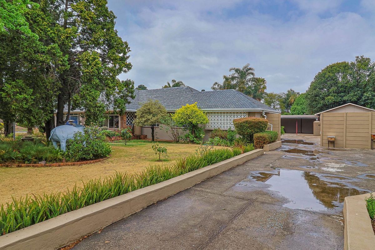 Business Opportunity or Huge Home in Florida Park - Photo 3