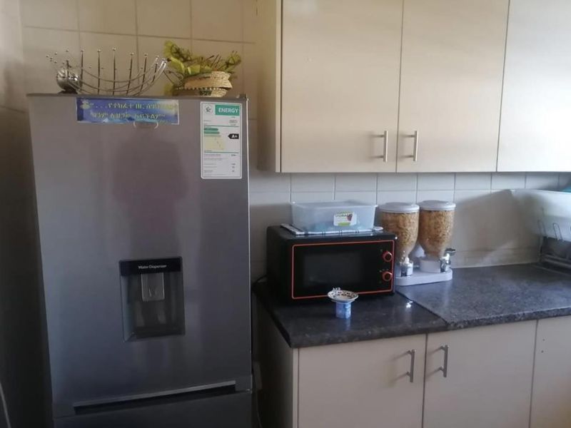 Booysens apartment for sale! - Photo 5