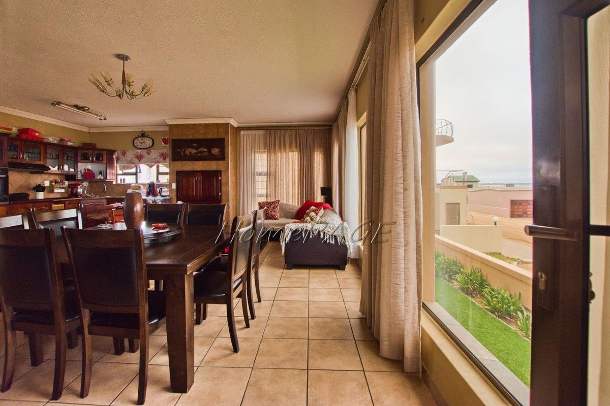 Ext 6, Beach Front, Henties Bay: HUGE 7 Bedr home with sea views for sale - Photo 3