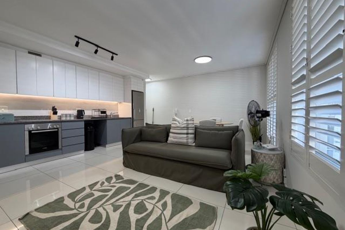 One Bedroom with Pool in Green Point - Photo 2