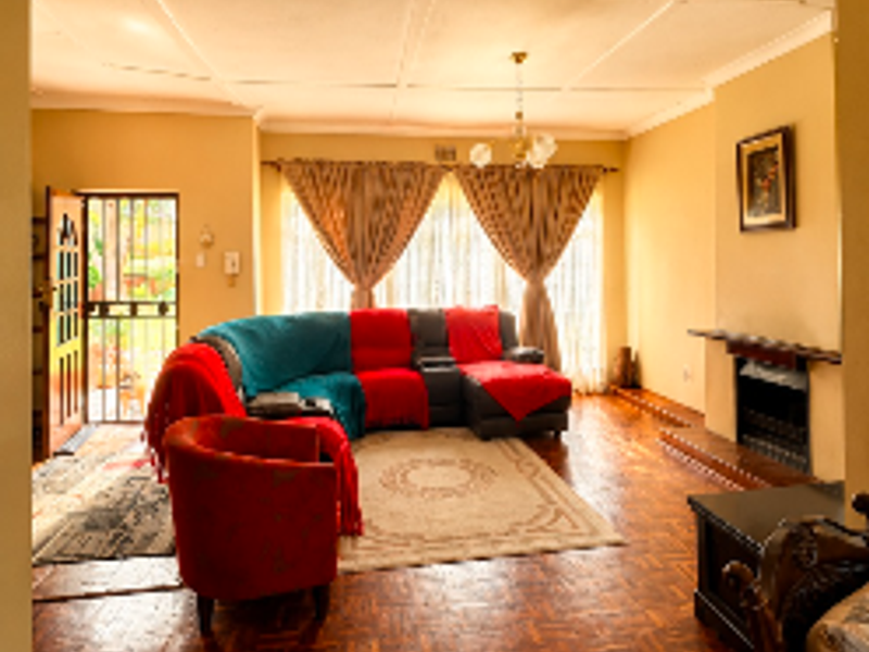 3 bedroom Home in Rembranft Park - Photo 3