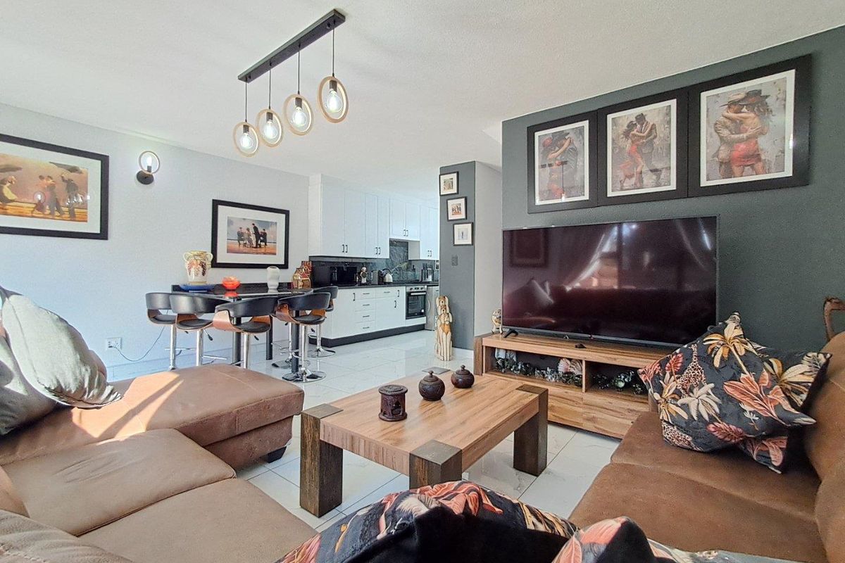 Modern 3 Bedroom Duplex Unit in Brackenhurst - Photo 3