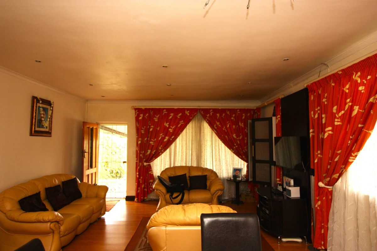 Fix me Upper Malvern Price Reduced - Photo 2