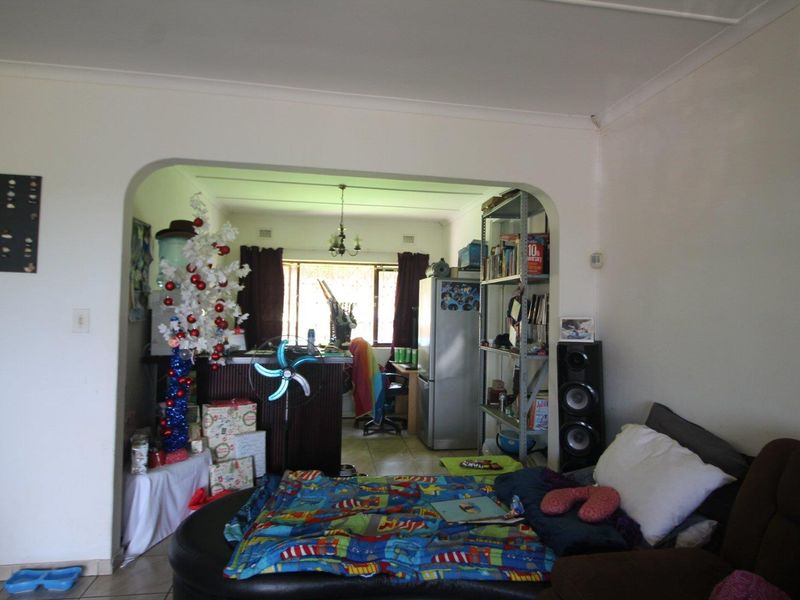 Newly Renovated 4 Bedroom House for Rent - Photo 4