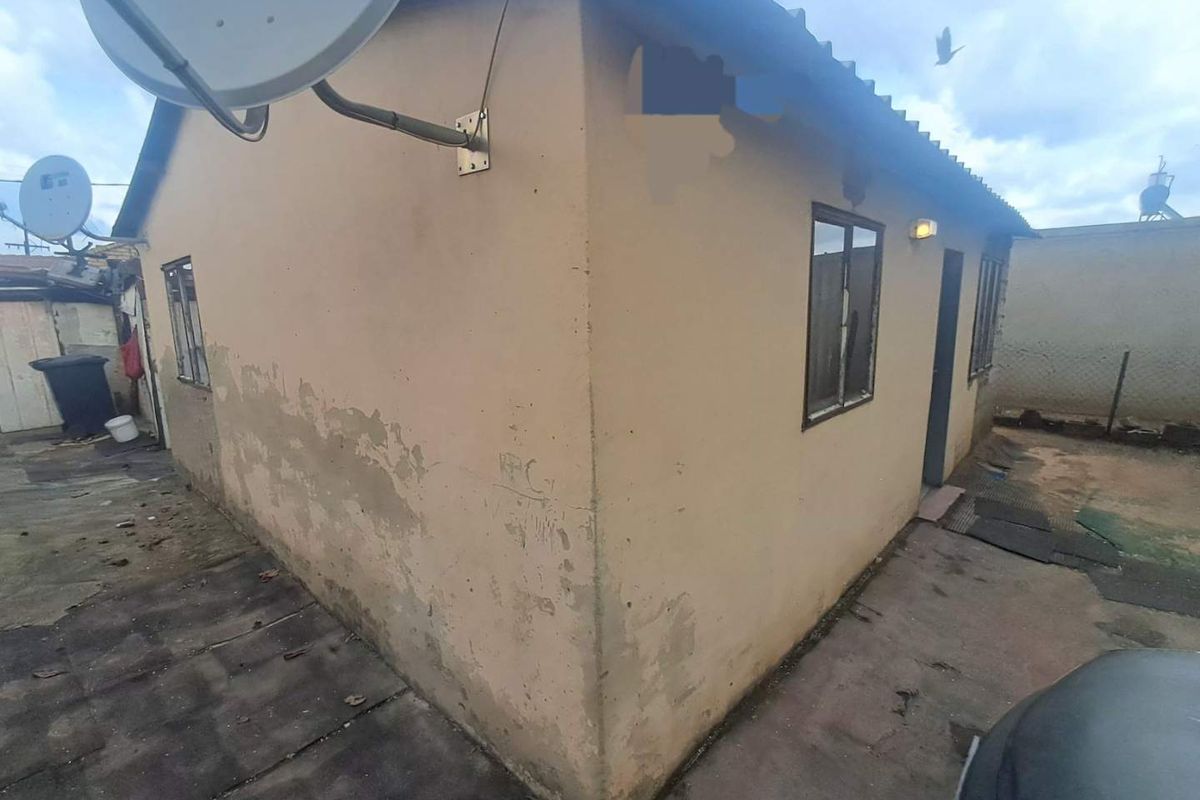 2 Bedroom House In Ivory Park Ext 10 - Photo 5