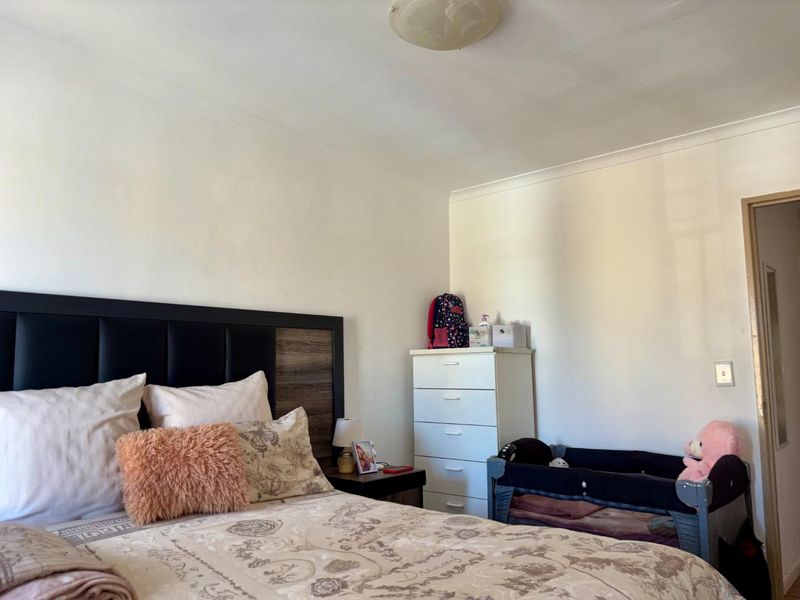 Spacious 2-Bedroom Apartment for Sale in Gordon’s Bay Golf Terraces - Photo 9